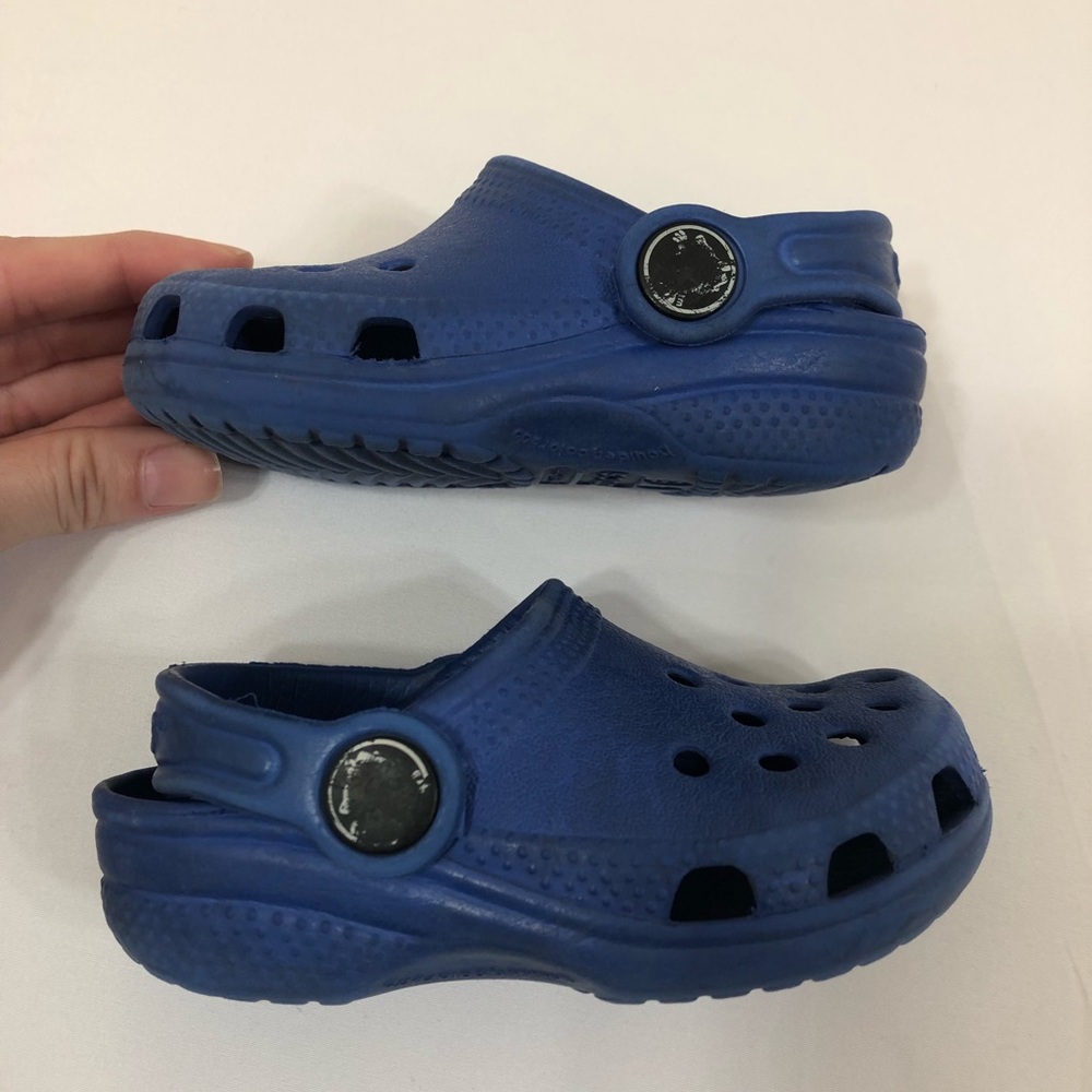 Blue crocs - Picture 4 of 6